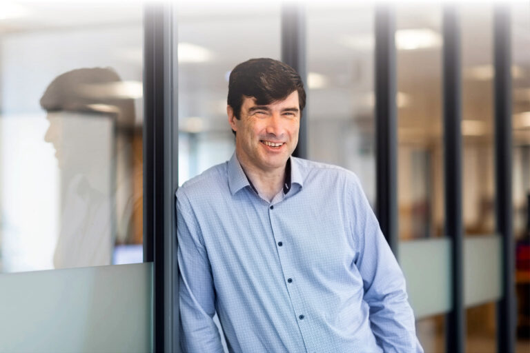 Dr Nigel Tucker