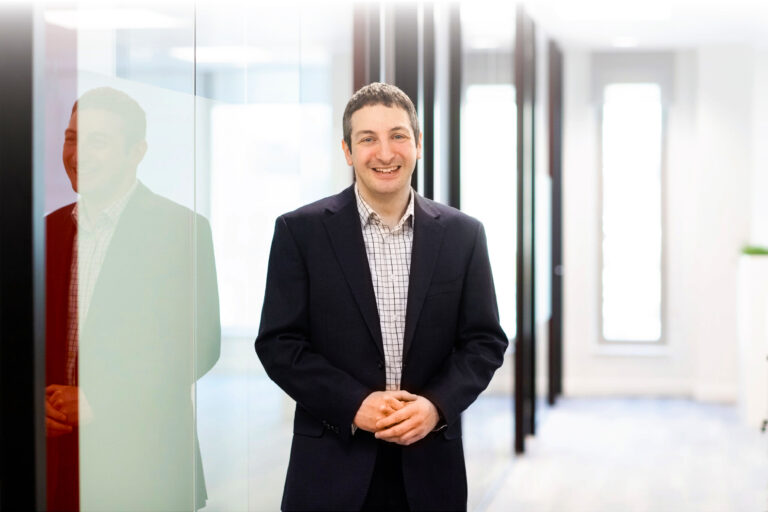 Dr Simon Kahn